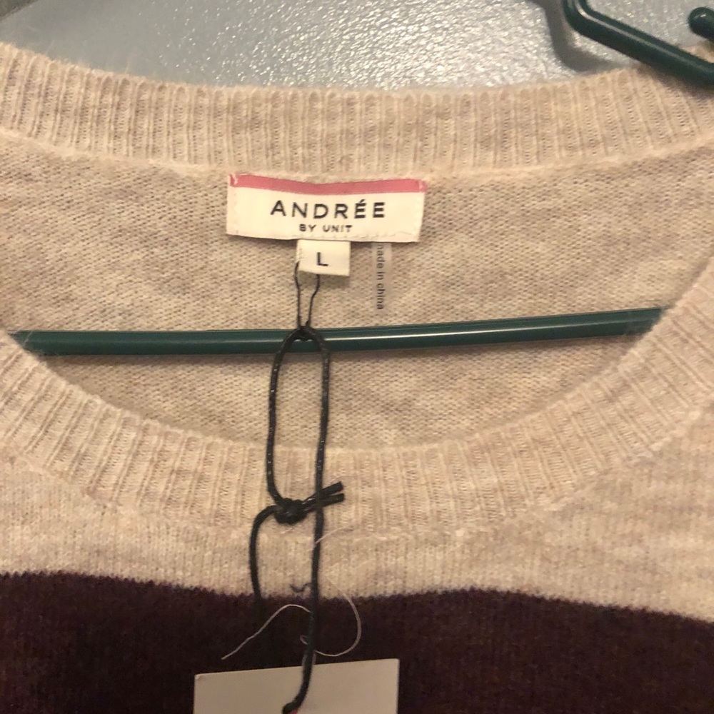 Color Block Sweater Large - Picture 3 of 3